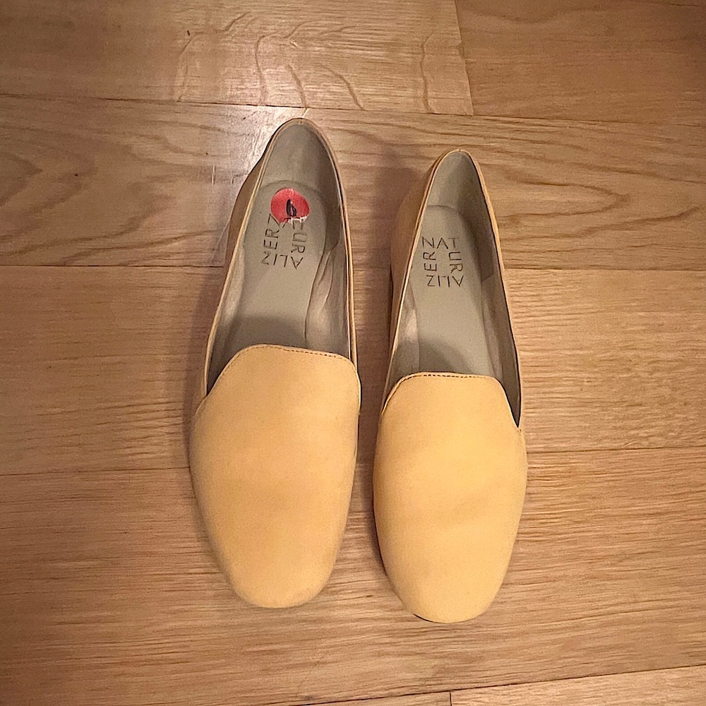 Naturalizer Emiline Flat Loafer, Size 6M, Yellow